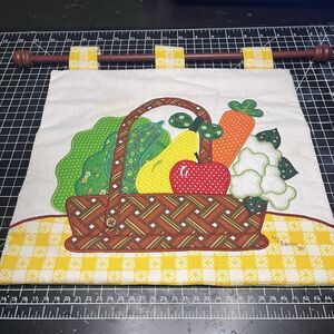 Fabric Wallhanging Tapestry Vegetable Fruit Basket Kitchen Vintage Grandma READ